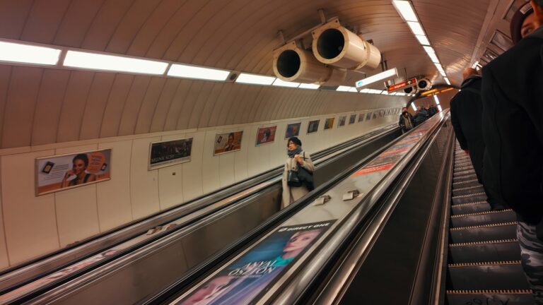 Váratlan helyzet állt elő az M2-es metrónál hajnalban – itt az azonnali bejelentés