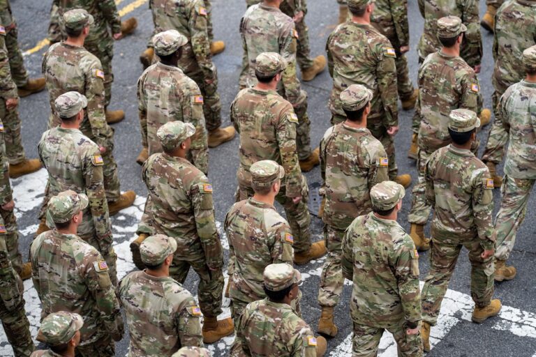 Irán már nem válogat az eszközök között – megtámadták az USA bázisát