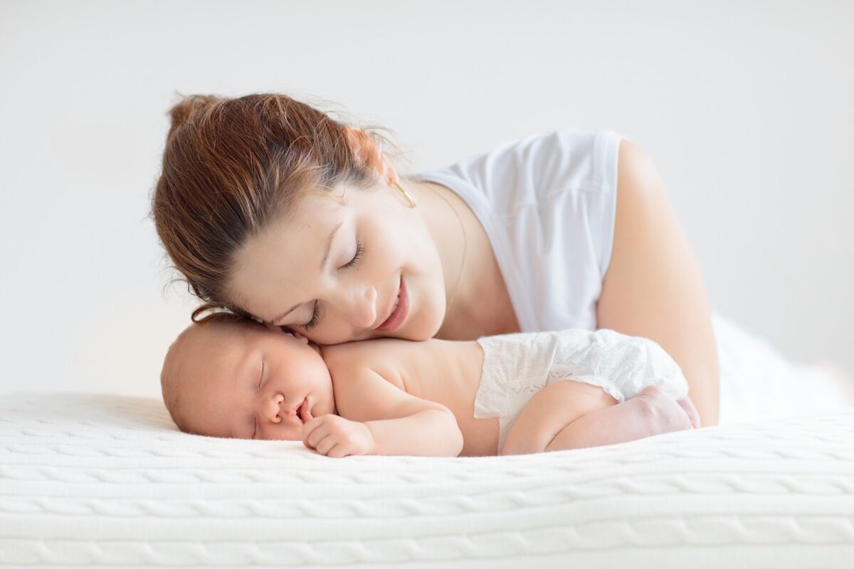 Anyukák, figyelem – sokak által használt babaterméket vontak ki a forgalomból