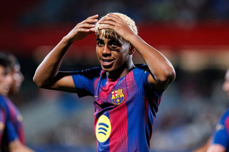 350 millió euróért vinné a PSG Yamalt Barcelonából