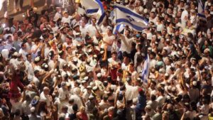 Irán megindította a rakétákat Izrael felé – rendkívüli a készültség