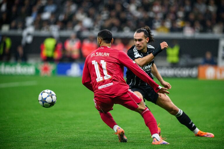 Mesés ajánlatok csábítják Salah-t, hamarosan választania kell