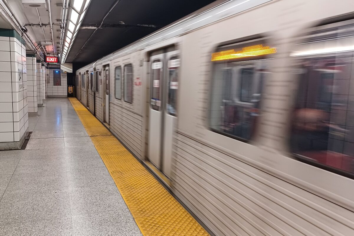 Idegennek adta petesejtjeit a metrón megismert nő