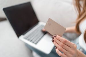 Ezzel a trükkel verik át a magyarokat az online csalók