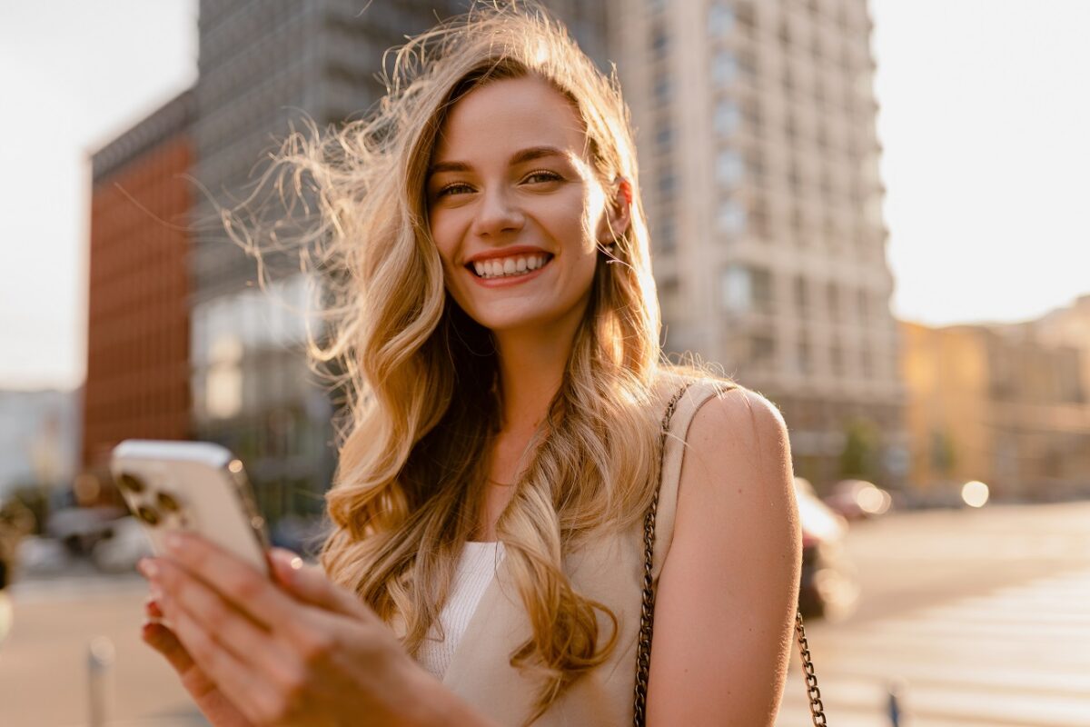 Elfelejthetjük a káros fogfehérítést, itt az új megoldás