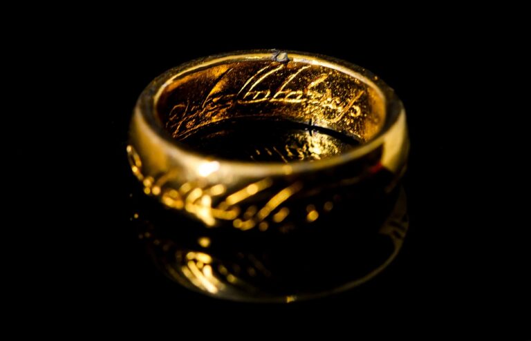 Hatalmas üzenetet kaptak A Gyűrűk Ura rajongói – új film készül