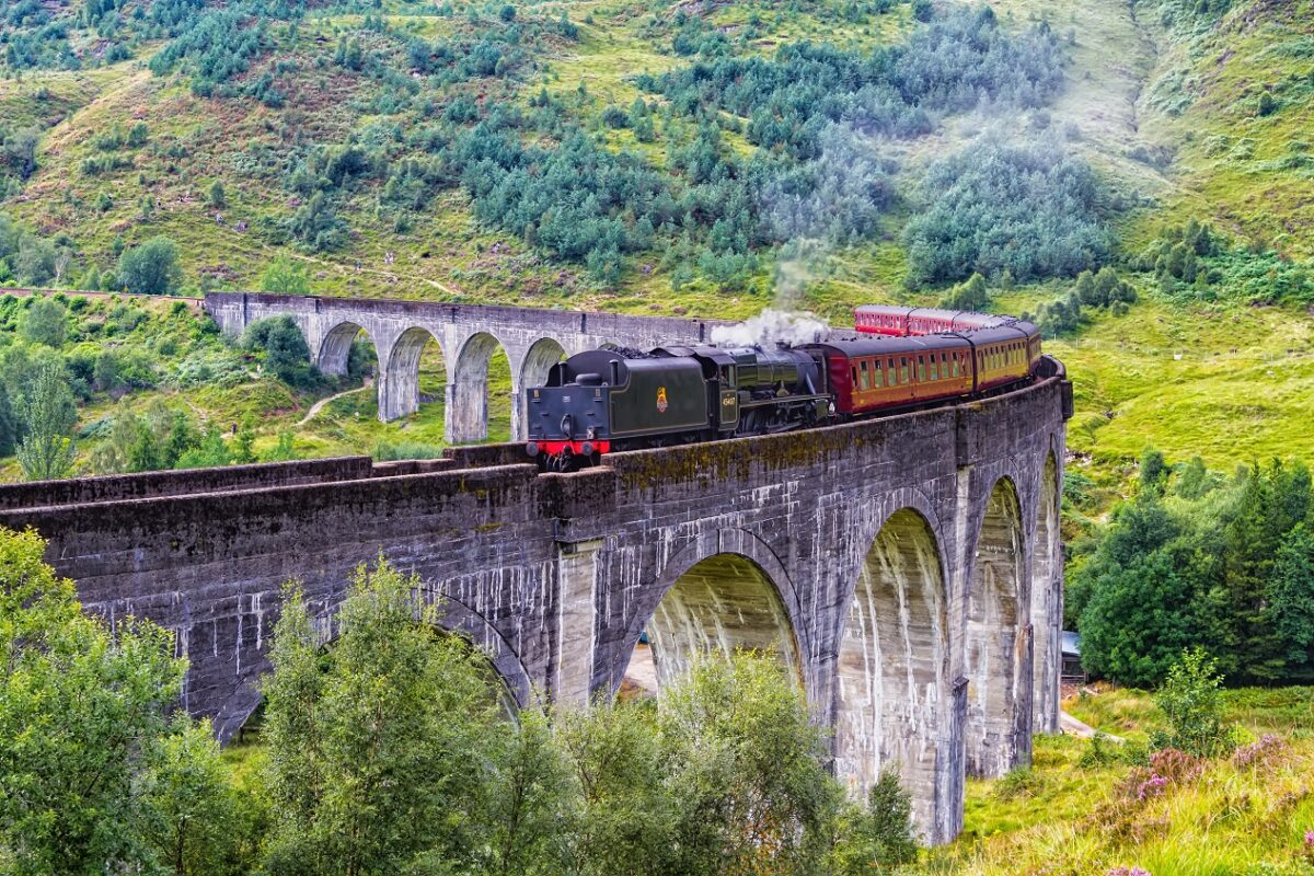 Sötétebb oldalát mutatja meg az új Harry Potter-sorozat az HBO-n