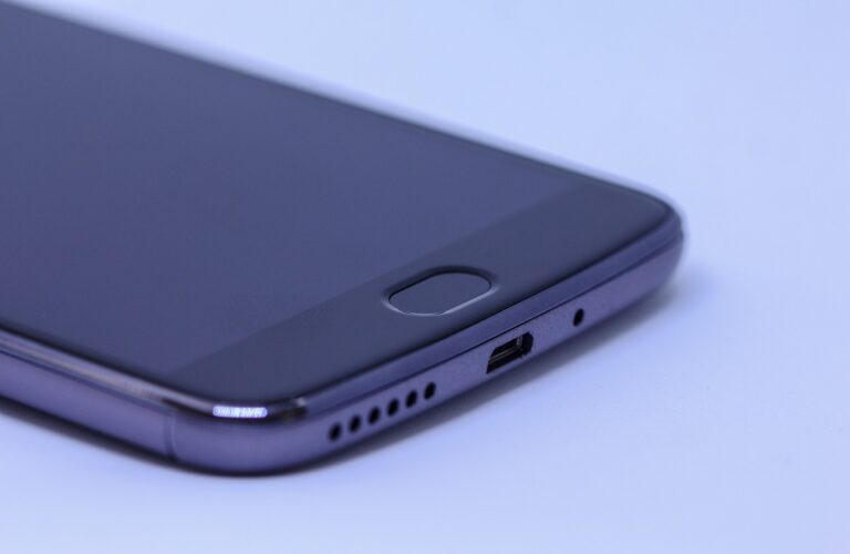 Ezt nézd meg azonnal, ha nem tölt a mobilod