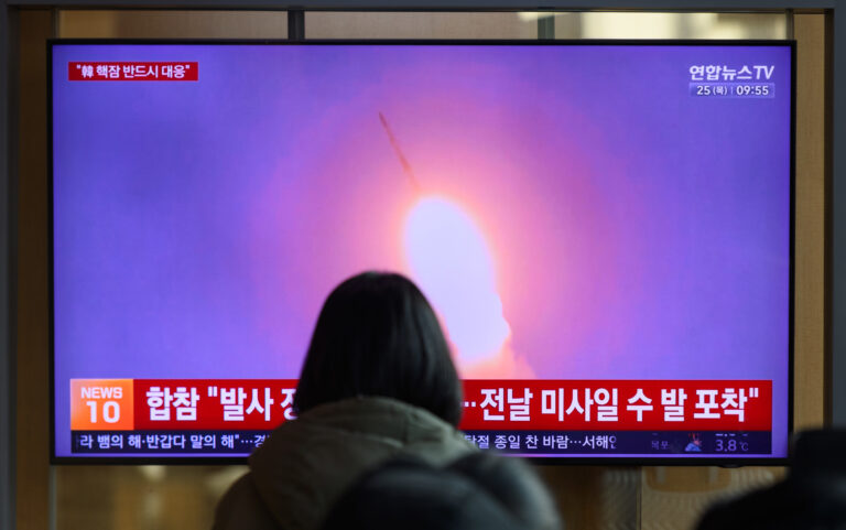 Észak-Korea rakétájára ébredt a fél világ – egyre súlyosabb a helyzet