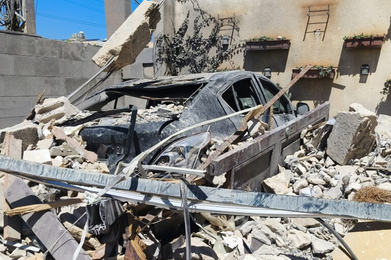 Izrael rendkívüli bejelentése – indulnak a csapások, mennek a bombák