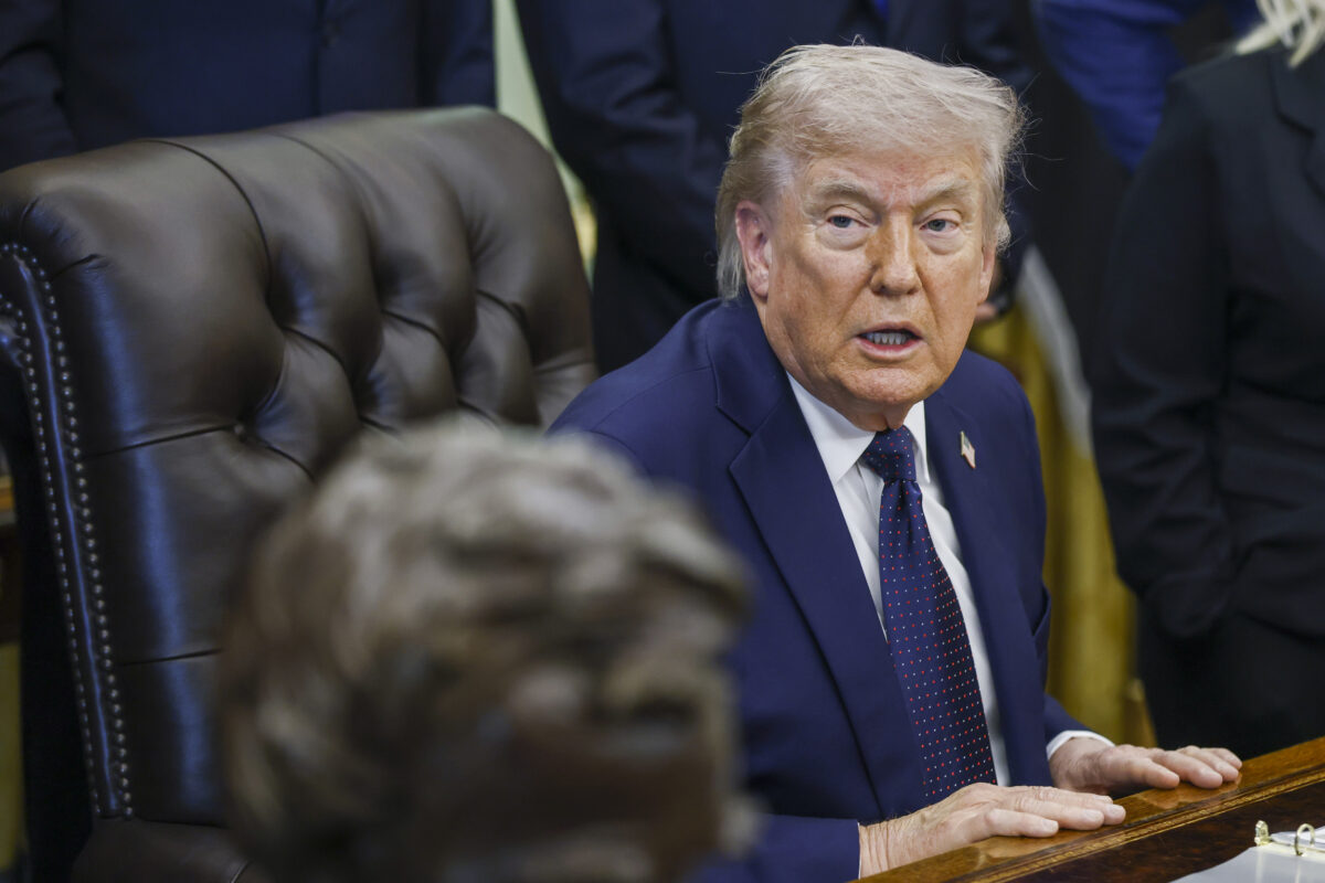 Rendkívüli és példátlan lépést fontolgat Donald Trump – szivárognak a részletek