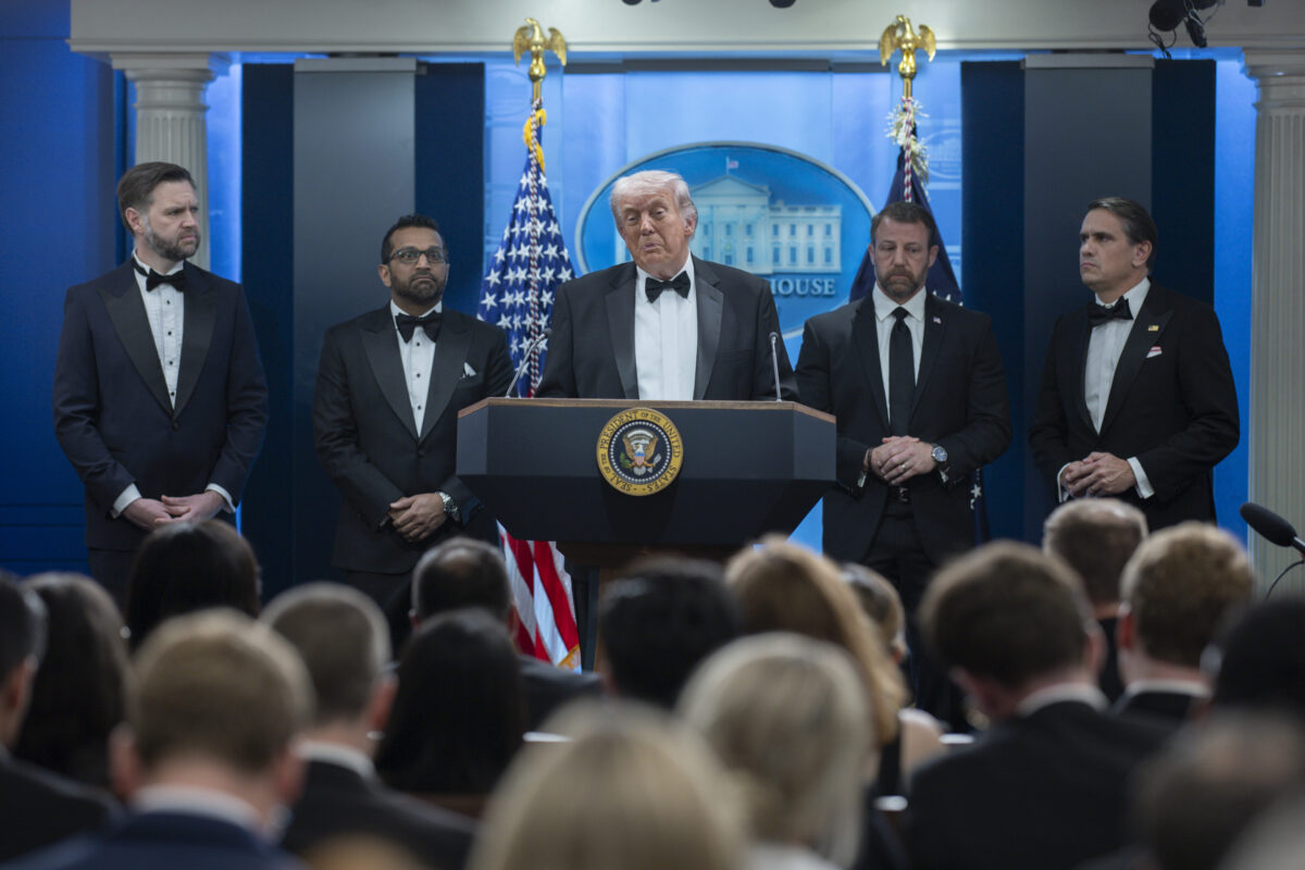 Váratlan közleményt adott ki Donald Trump a merényletkísérlet után vasárnap