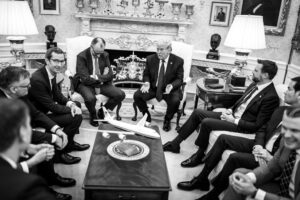 Az USA váratlan és rendkívüli bejelentése szerda délután Iránról