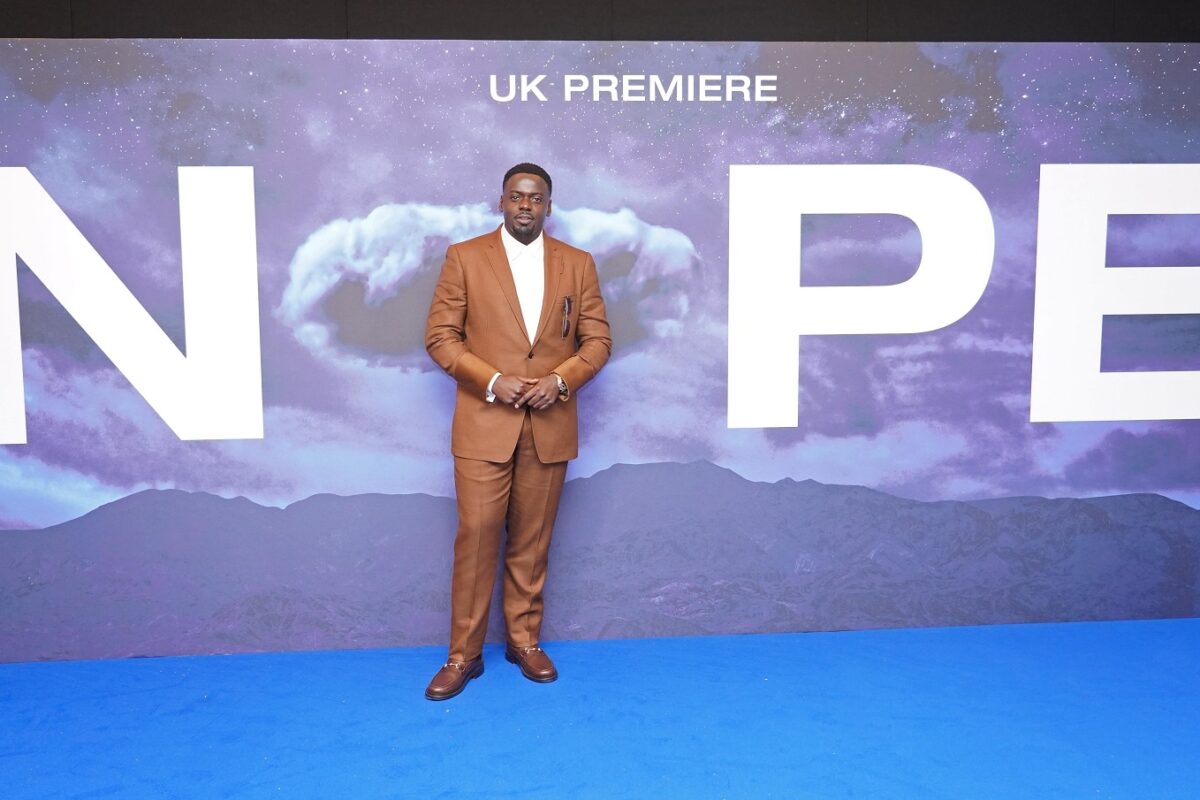 Ez a különös sci-fi most meghódította a világot online