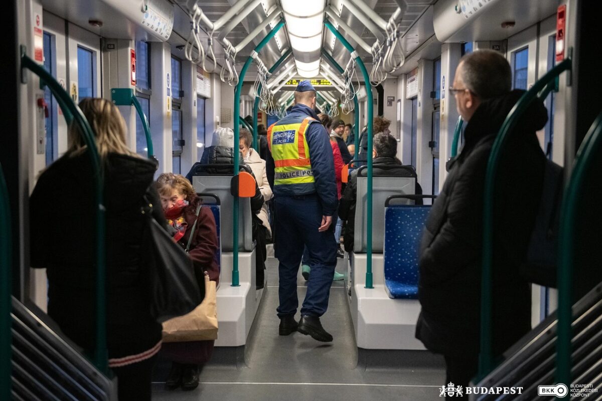 Ennyien buktak le jegy nélkül a BKK járatain