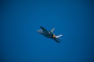 Irán már pénzt kínál az eltűnt amerikai pilótákért – feszült a helyzet