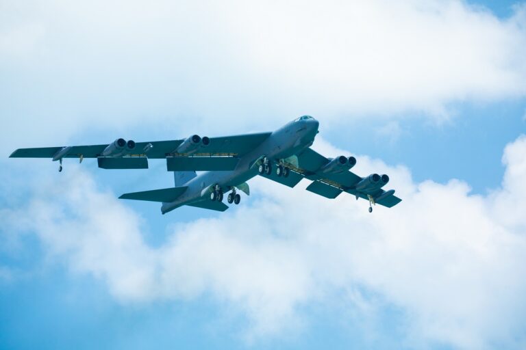 Ha Irán ezt meg meri tenni, az USA azonnal ledobja rájuk a bombákat