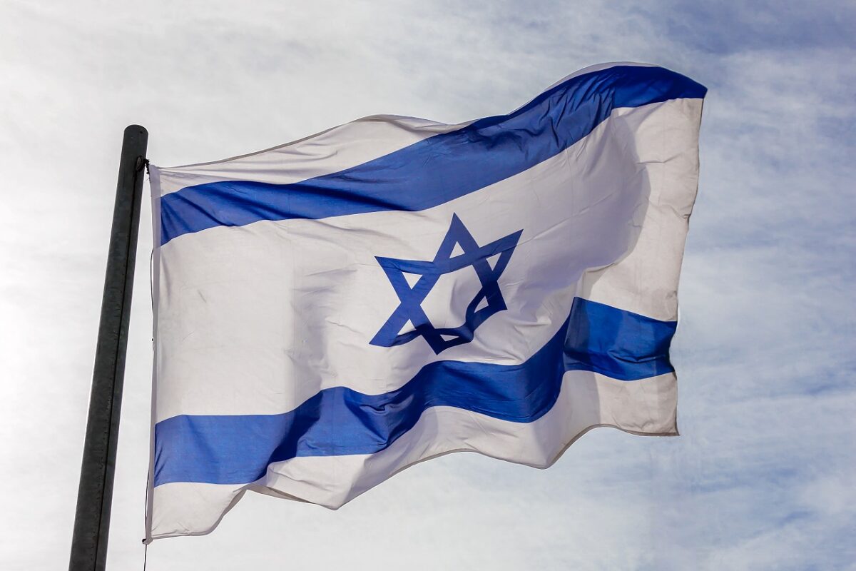 Irán nem ismer határokat – kilőtték a rakétákat Izraelre