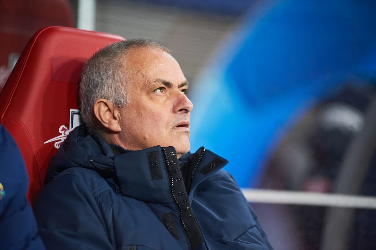 A Manchester United kirúgott edzője kerülhet a Real Madridhoz tartó Mourinho helyére