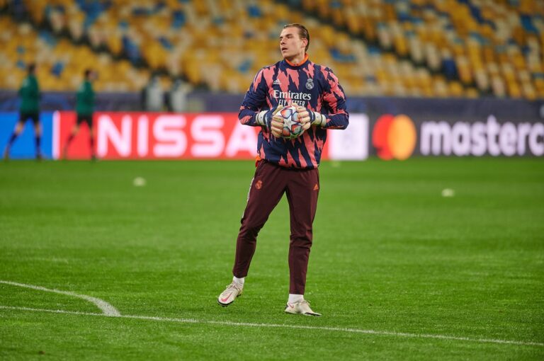 Távozhat a Real Madrid kapusa, már az árát is meghatározták