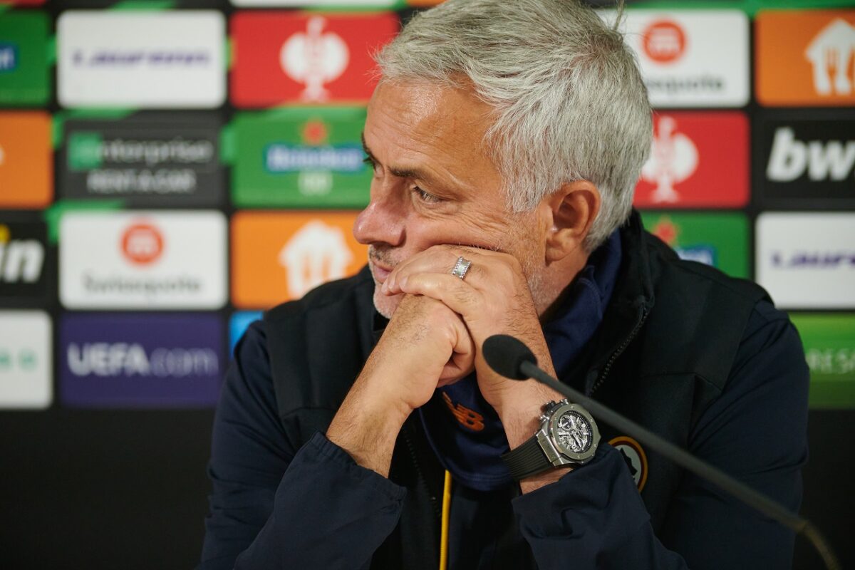 Mourinho visszatérhet Angliába, máris nagy klub csábítja