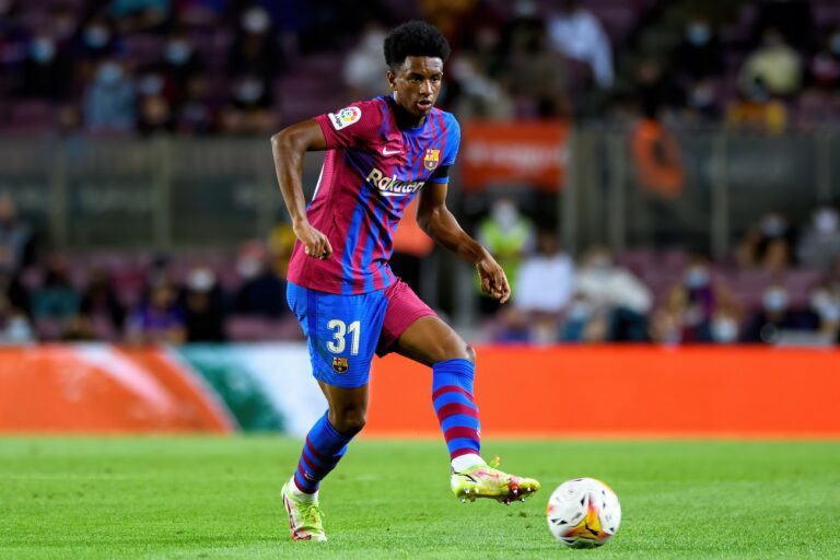 60 millió euró az asztalon, távozhat a Barcelona tehetsége