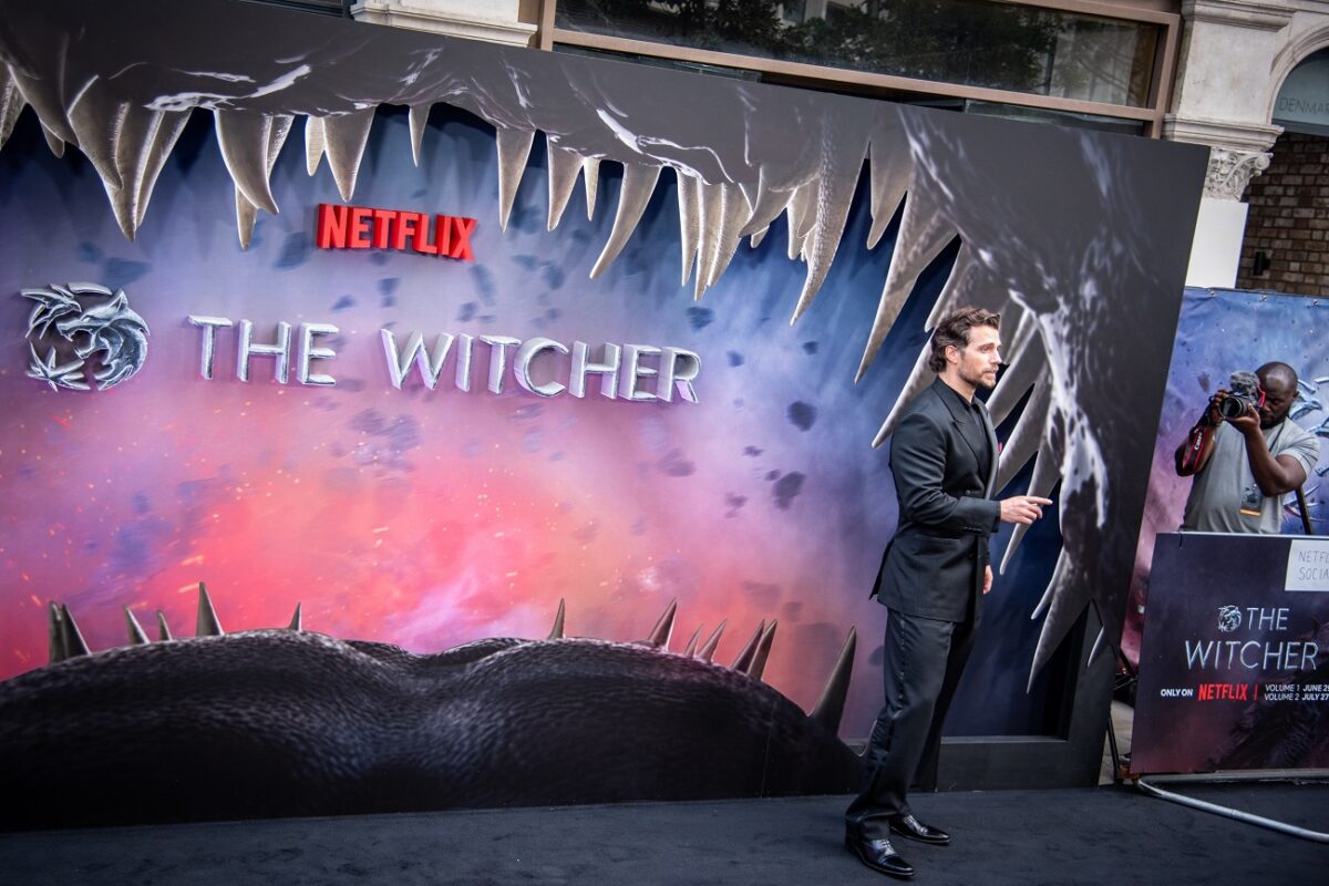 Május 15-én debütál Henry Cavill és Guy Ritchie új akciófilmje