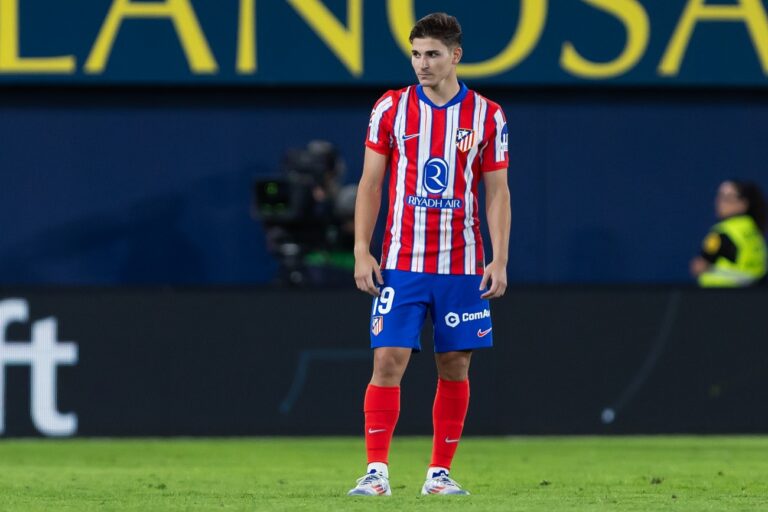 Az Arsenal, a Barcelona és a PSG is versenyez ezért a csatárért