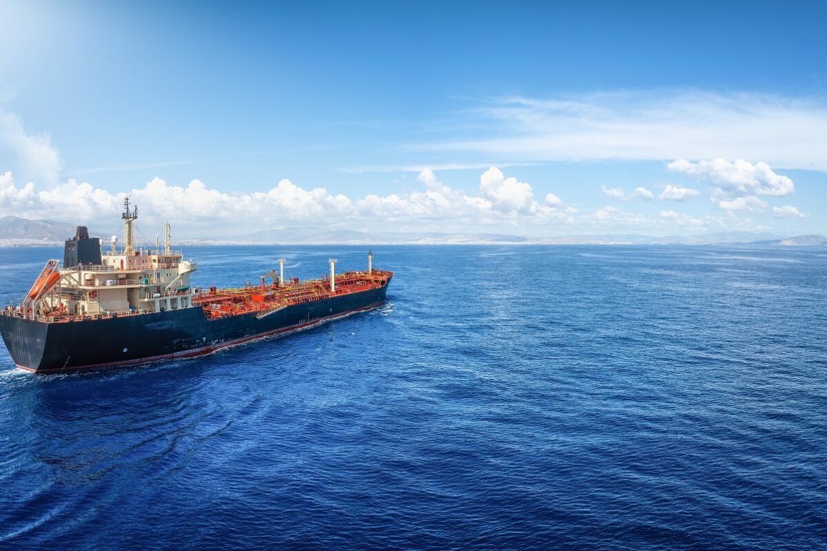 Kezd durvulni a helyzet – Irán szerint áttörték az amerikai blokádot