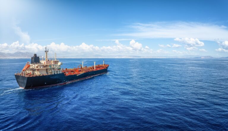 Kezd durvulni a helyzet – Irán szerint áttörték az amerikai blokádot