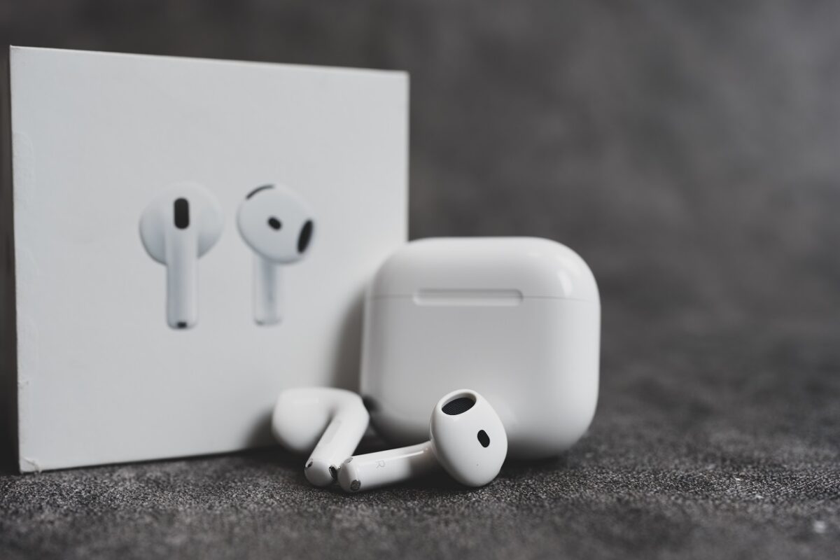 Többé nem merül le váratlanul az AirPods-od – itt az Apple új trükkje