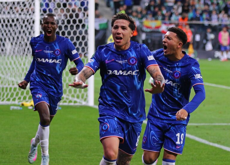 Botrány és büntetés után távozhat a Chelsea sztárja