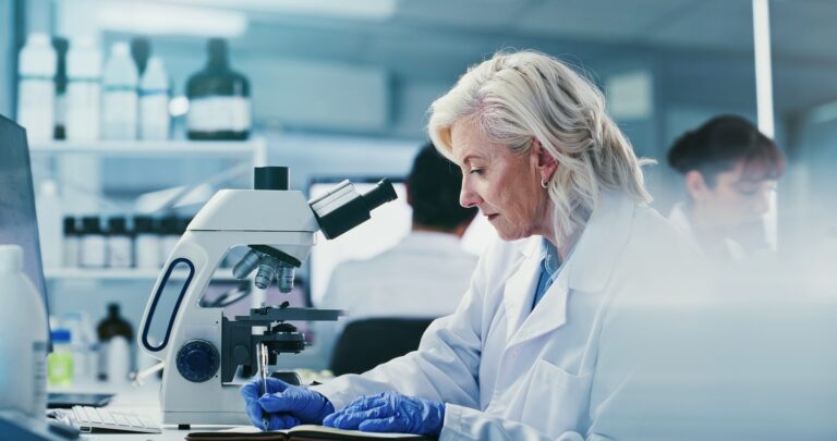 Forradalmi áttörés a rákgyógyításban, a gyógyszer maga dönt a szervezetben