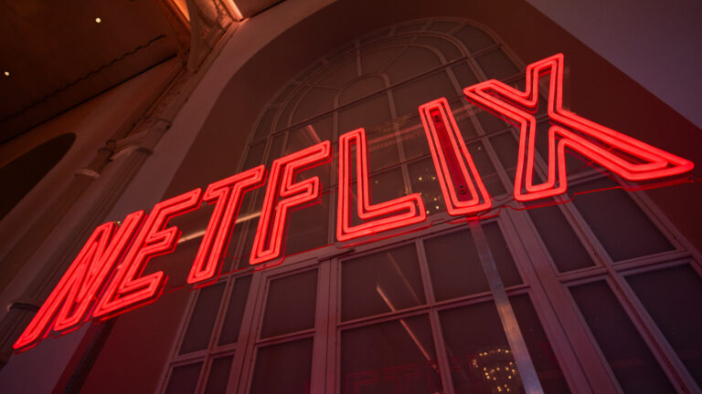 Óriási a felhajtás a Netflix legújabb sorozata körül, milliók nézik