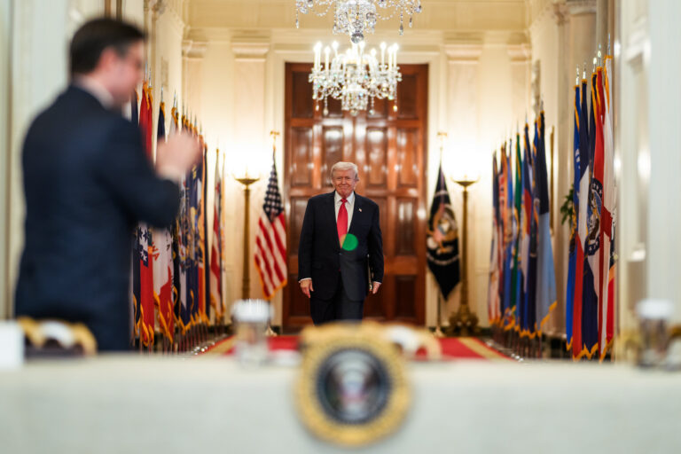 Megszólalt a NATO első embere Trump példátlan döntése miatt