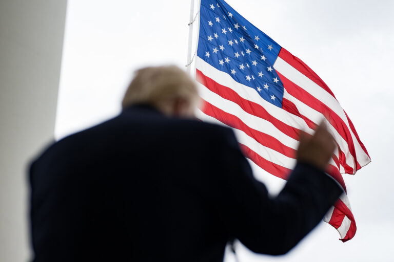 Betelt a pohár az USA-nál – kalózként csapnak le az iráni olajszállítmányokra