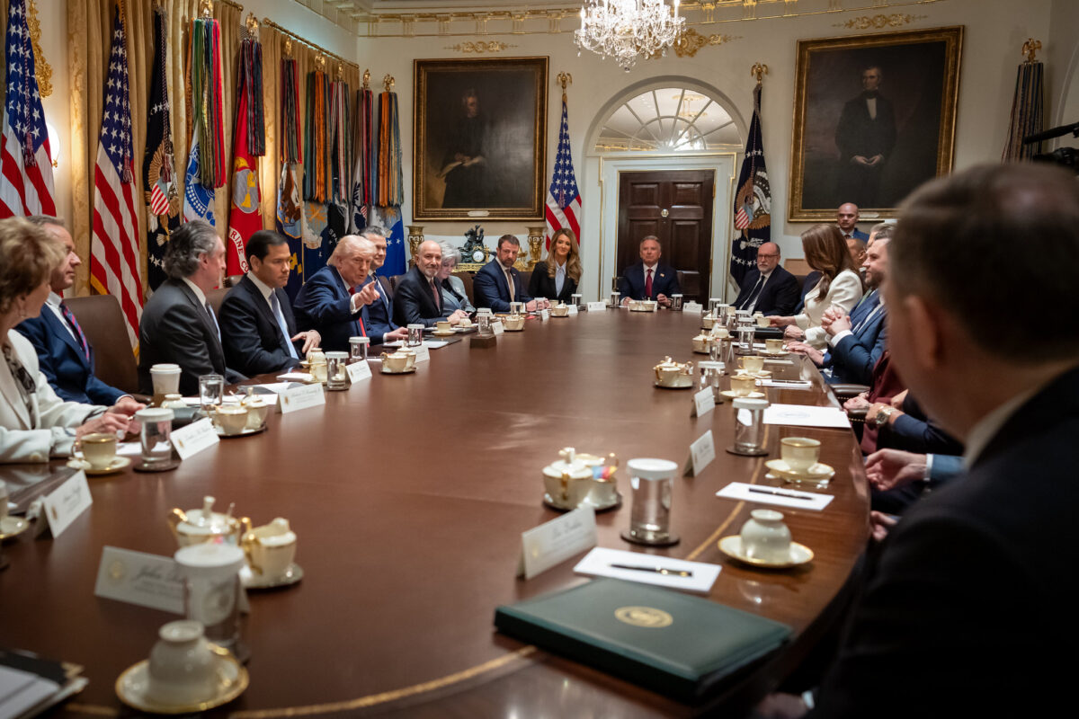 Donald Trump tényleg megteszi – már most aggódnak Európa miatt