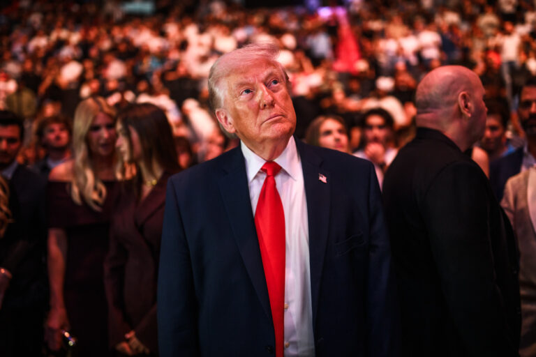 Megérkezett Donald Trump rendkívüli bejelentése – hétfőn kezdődik a művelet