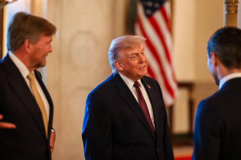 Küszöbön lehet az USA rendkívüli csapása – Irán retteghet
