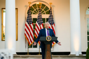 Rendkívüli ülést hívott össze Donald Trump – hatalmas csapást indíthat az USA