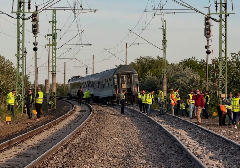 Azonnali közleményt adott ki a MÁV a Gyomaendrődnél történt súlyos vonatbalesetről