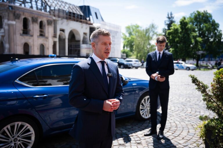 Fontos bejelentést tett Magyar Péter az üzemanyag-helyzetről