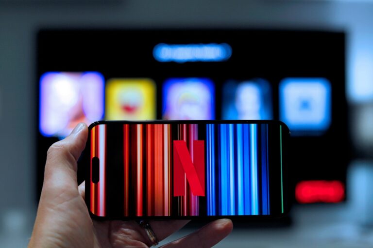 Ezt a Netflix sci-fi-sorozatot gyakorlatilag lehetetlen félbehagyni, annyira jó