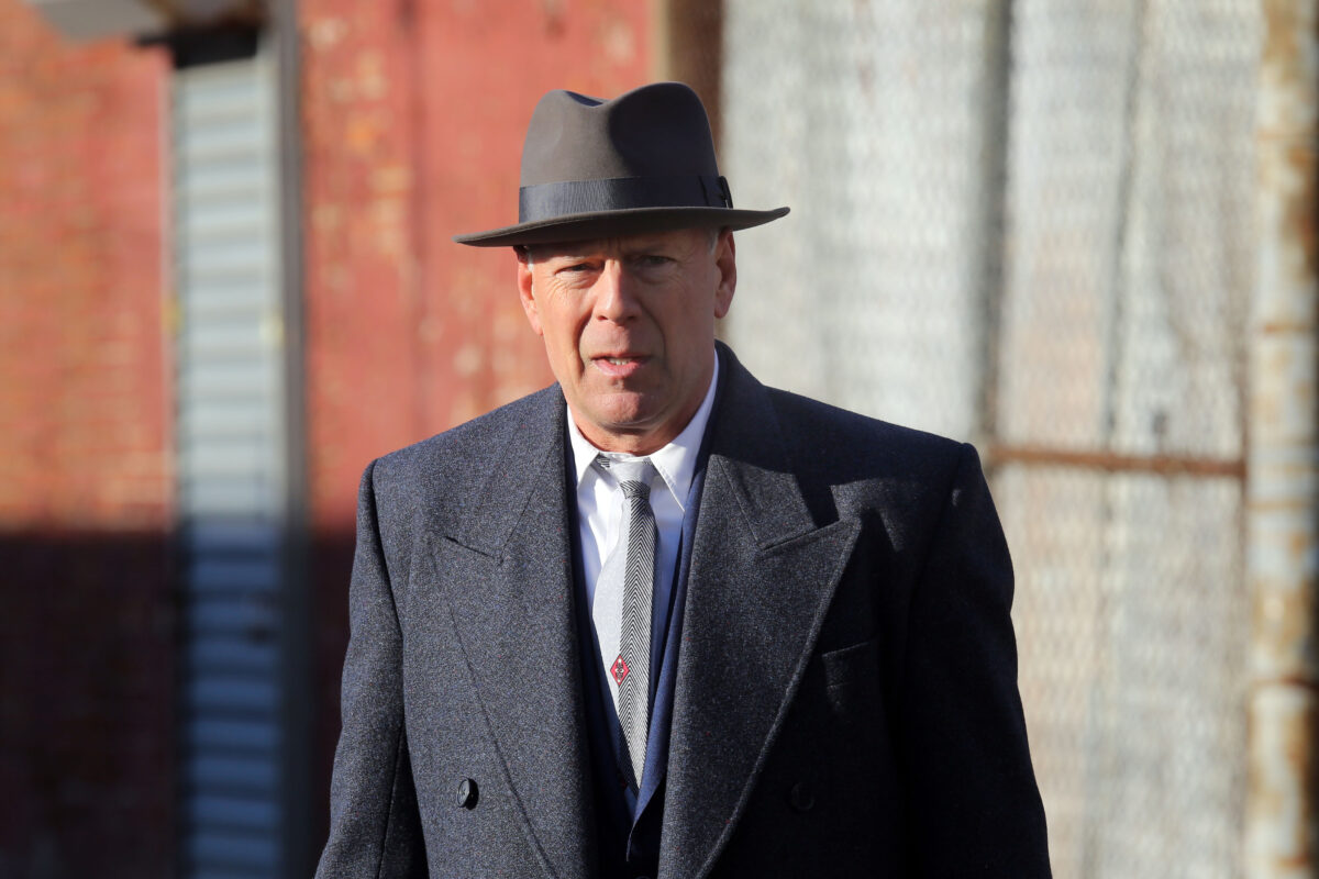 Egészen váratlanul Bruce Willis filmje letaszította Tom Cruise-t