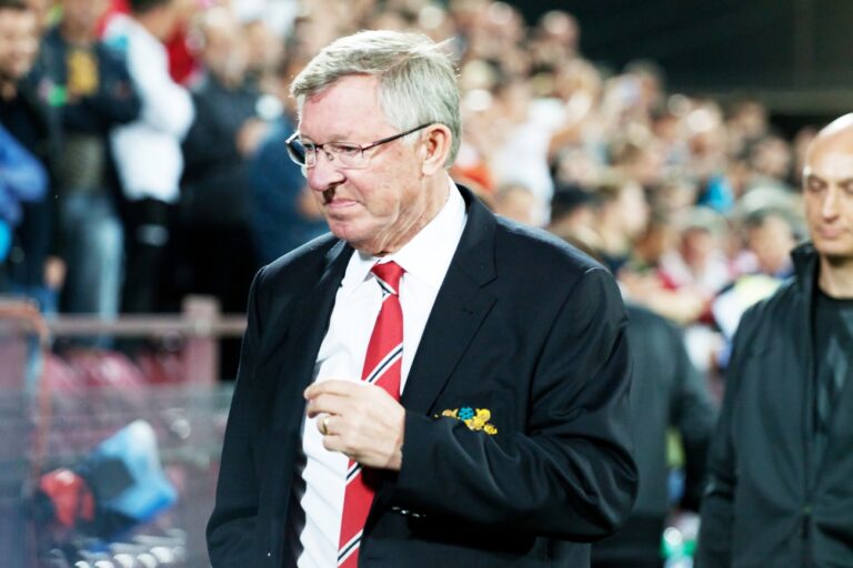 Mentő vitte el Sir Alex Fergusont a Manchester United stadionjából