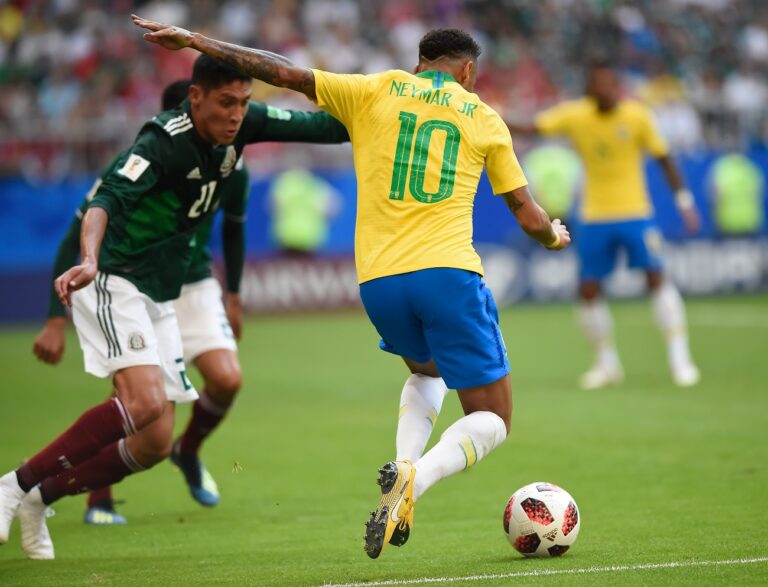 Egészen váratlan helyen köthet ki Neymar – megint csapatot válthat
