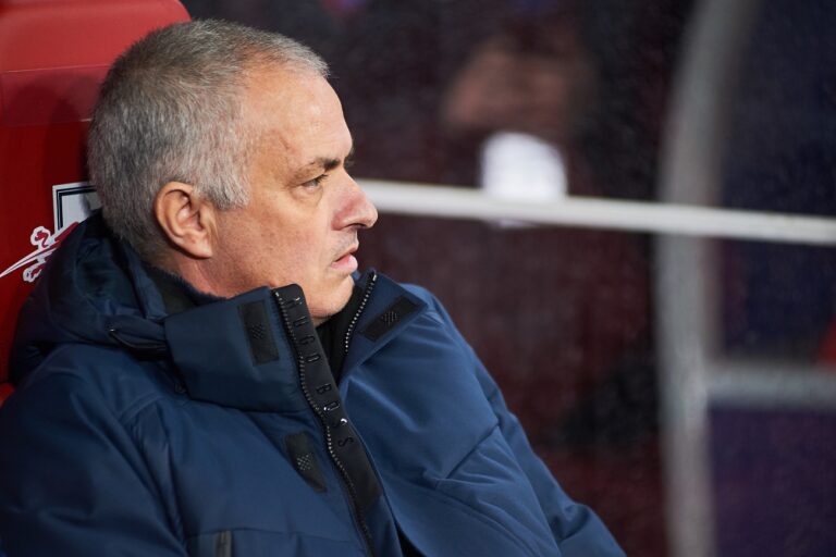 Szétesett a Real Madrid öltözője, Mourinho jöhet rendet tenni
