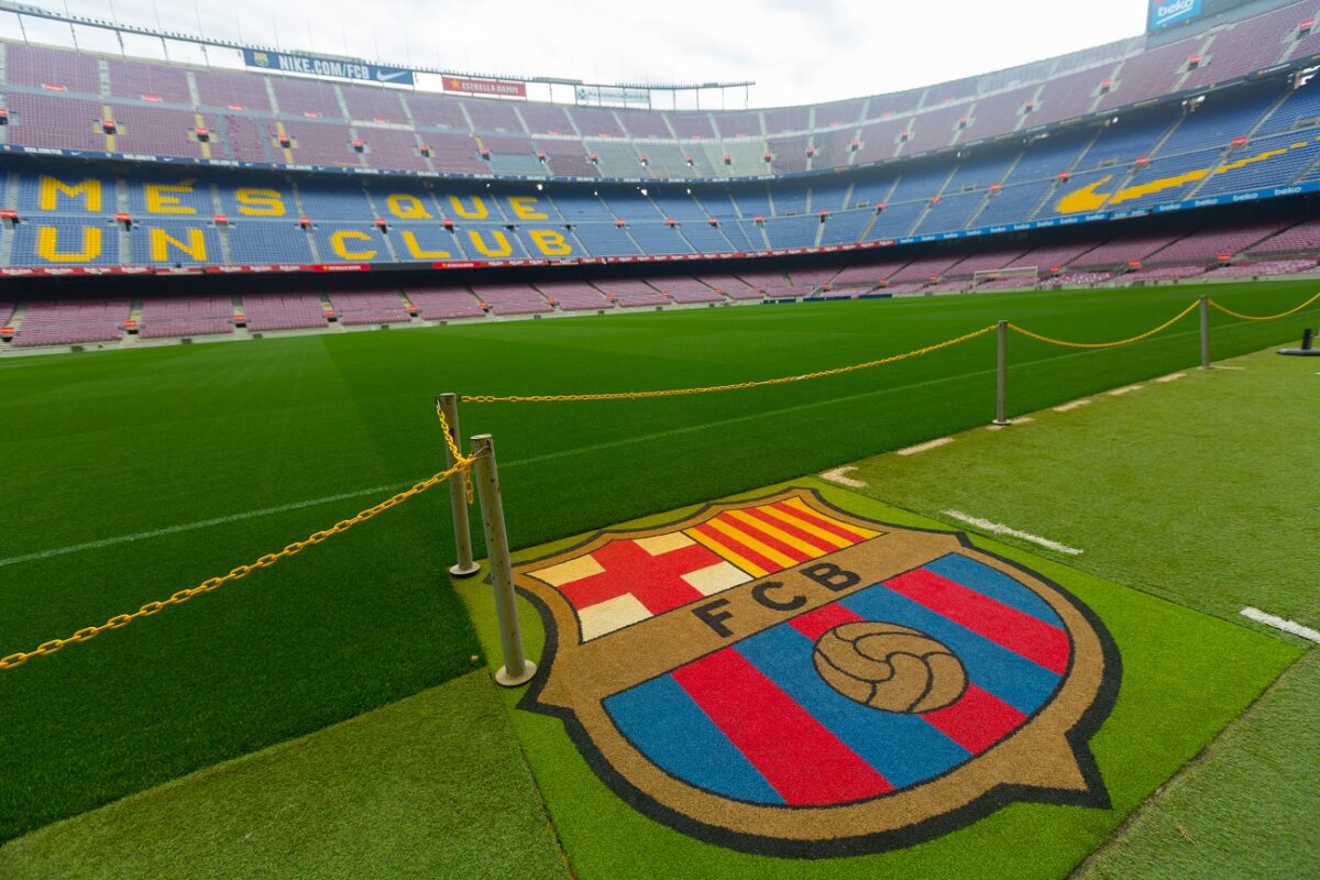 20 millió eurós védő érkezhet a Barcelonához