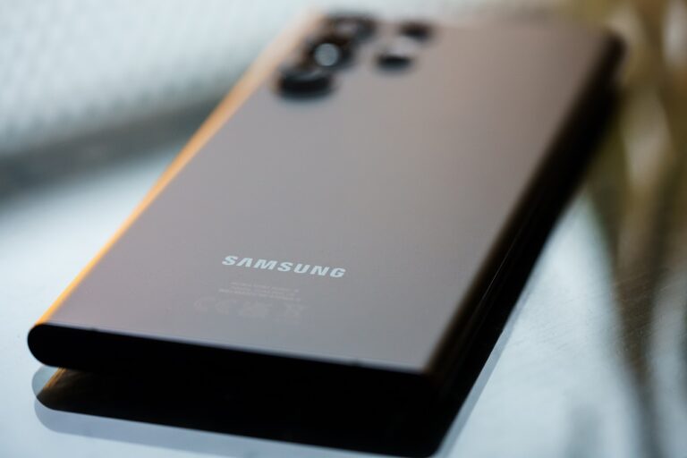 Óránként akár 1 százalékot is merülhet a Samsung telefonod, ha így használod