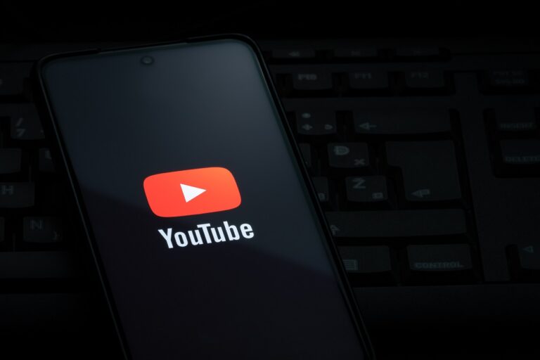 Eleged van az AI‑videókból? Itt a YouTube válasza